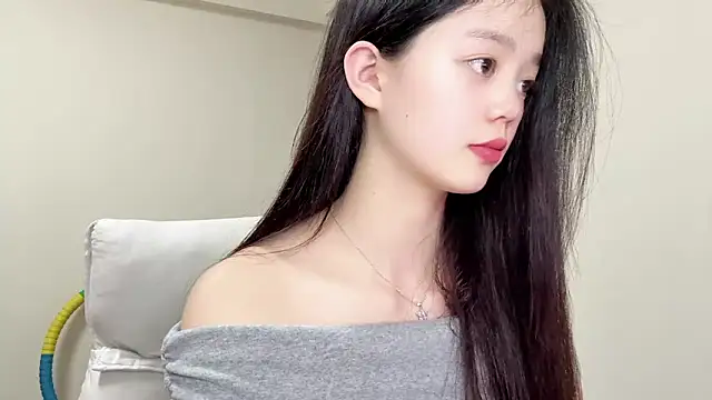 Nicole-13 online show from June 6, 2026, 12:43 pm