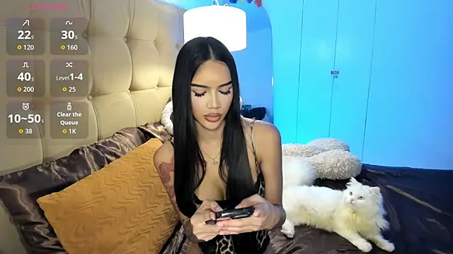 khalifafoxxxx online show from March 18, 2026, 7:06 pm