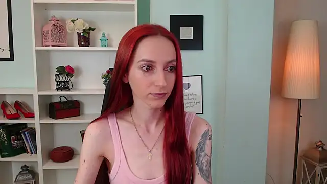 Julia Jae online show from September 19, 2025, 5:20 am