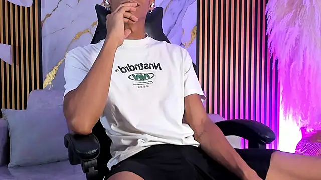 JulienSaint online show from October 15, 2025, 12:16 pm