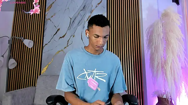 JulienSaint online show from December 3, 2025, 12:14 pm