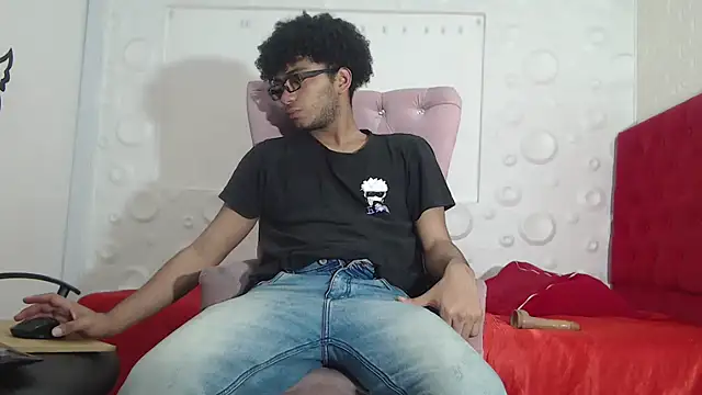 Snapshot of felipecams123 chatting on October 26, 2025, 9:53 pm felipecams123 online show from October 26, 2025, 9:53 pm