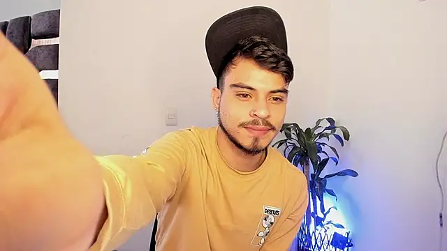 Bastian MCcormick online show from April 21, 2026, 12:22 pm