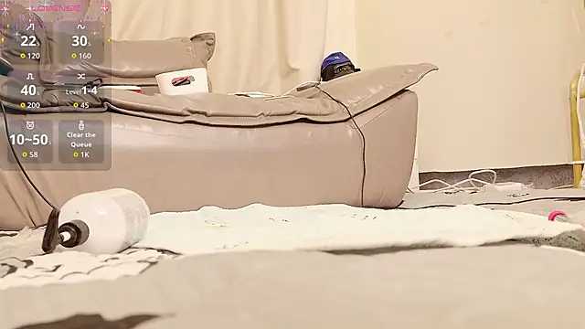 fox-yiyi online show from April 18, 2026, 11:58 am