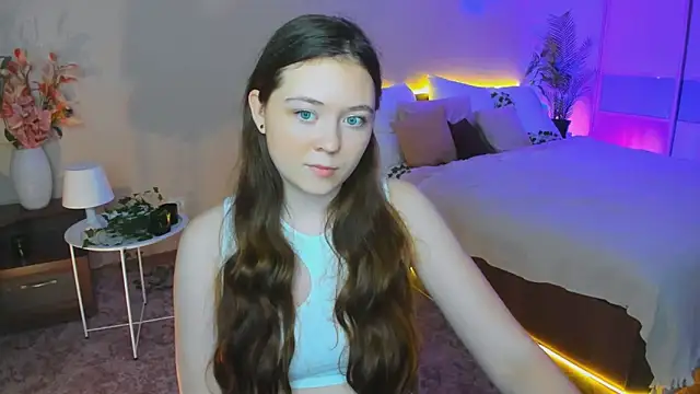 AlluringLookk online show from October 6, 2025, 12:46 pm