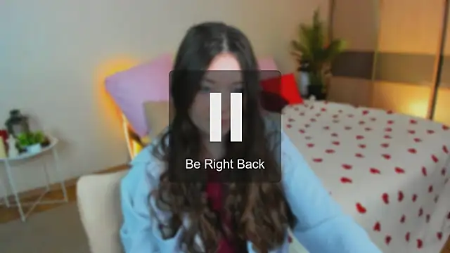 AlluringLookk online show from May 22, 2026, 4:23 pm