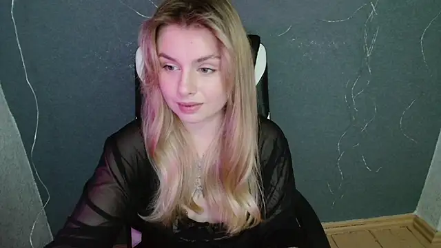 AngelicaHollywood online show from November 22, 2025, 4:17 pm