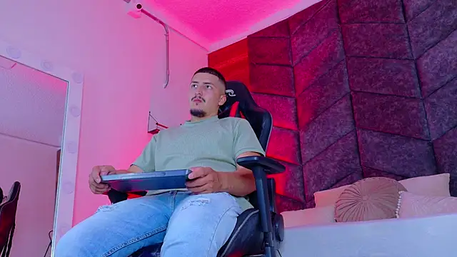 MrFox   online show from February 21, 2026, 7:48 pm