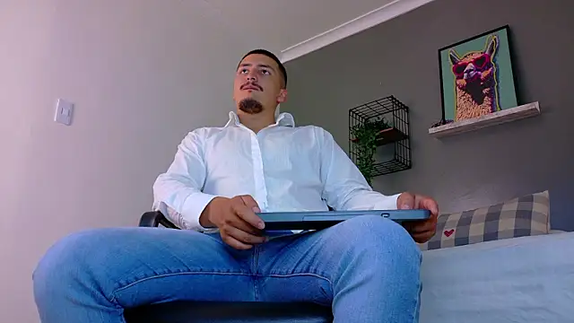 MrFox   online show from March 11, 2026, 7:31 pm