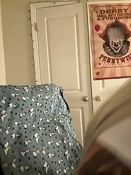 CharmingMaddie online show from April 15, 2026, 5:36 am