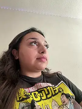 Snapshot of CharmingMaddie chatting on May 30, 2026, 4:48 pm CharmingMaddie online show from May 30, 2026, 4:48 pm