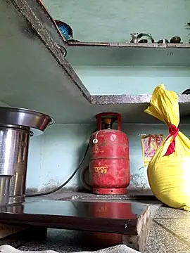 Love-pari077 online show from September 12, 2025, 1:06 am