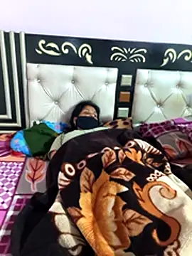 Love-pari077 online show from December 2, 2025, 1:00 am