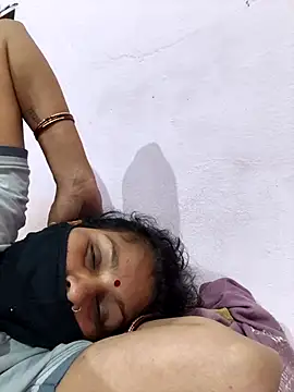 Snapshot of Love-pari077 chatting on January 6, 2026, 12:36 am Love-pari077 online show from January 6, 2026, 12:36 am