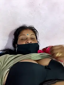 Snapshot of Love-pari077 chatting on February 16, 2026, 12:29 am Love-pari077 online show from February 16, 2026, 12:29 am