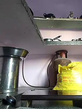 Snapshot of Love-pari077 chatting on February 28, 2026, 2:01 am Love-pari077 online show from February 28, 2026, 2:01 am