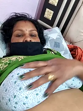 Snapshot of Love-pari077 chatting on March 1, 2026, 6:59 am Love-pari077 online show from March 1, 2026, 6:59 am