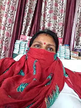 Snapshot of Love-pari077 chatting on April 13, 2026, 6:19 am Love-pari077 online show from April 13, 2026, 6:19 am