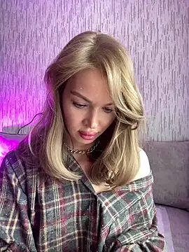 Snapshot of miss_veroNika chatting on May 5, 2026, 2:41 am miss veroNika online show from May 5, 2026, 2:41 am