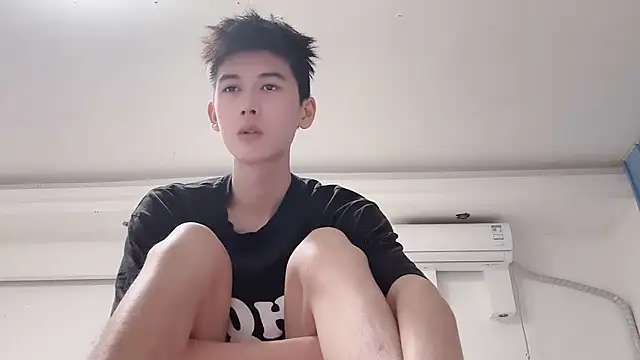 xiaojie2563 online show from September 9, 2025, 12:48 pm