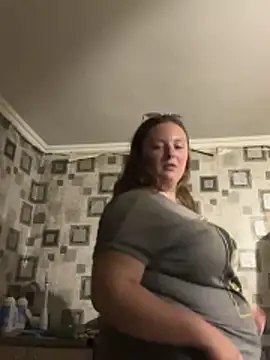 Snapshot of Sophia_BigBoobss_1 chatting on May 13, 2026, 7:55 pm Sophia BigBoobss 1 online show from May 13, 2026, 7:55 pm