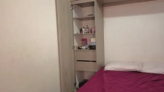 Candela    online show from April 22, 2026, 1:12 pm