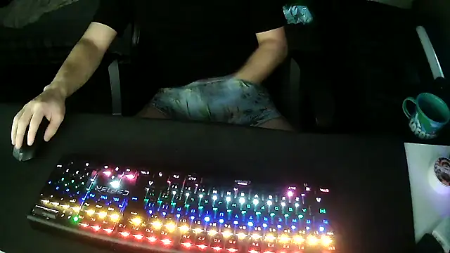 solooboy18 online show from September 21, 2025, 4:41 pm