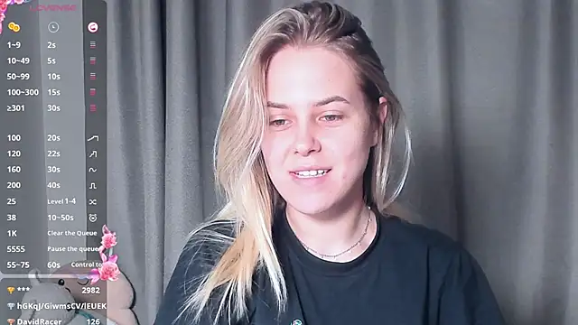 AngelAnty online show from October 25, 2025, 3:07 pm