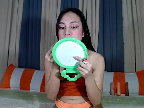 Jadehotcum online show from October 20, 2025, 9:21 am