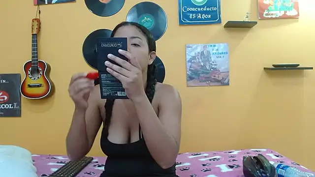 meisevil77 online show from September 17, 2025, 3:08 am