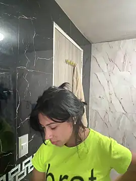 lynn9000 online show from September 27, 2025, 5:45 am