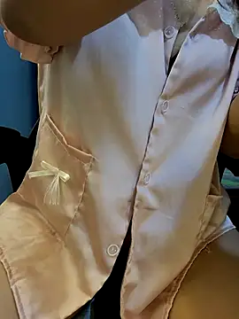 Bee sweet online show from April 21, 2026, 4:12 pm