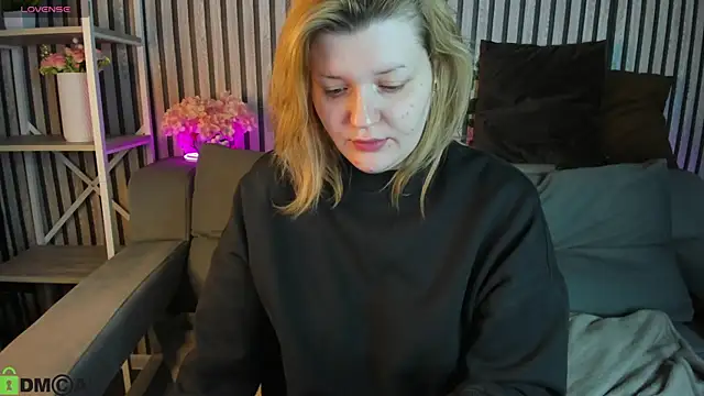 Michele Greenn online show from April 21, 2026, 1:07 am