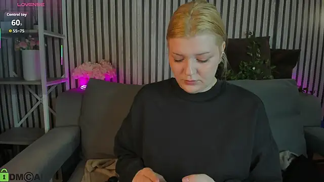 Snapshot of Michele_Greenn chatting on April 27, 2026, 1:14 am Michele Greenn online show from April 27, 2026, 1:14 am