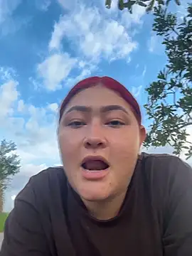 Snapshot of Rouse-Antonella chatting on November 2, 2025, 10:01 pm Rouse-Antonella online show from November 2, 2025, 10:01 pm