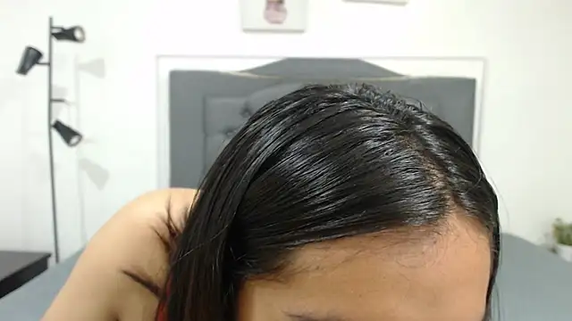 Janne  online show from October 4, 2025, 3:37 am