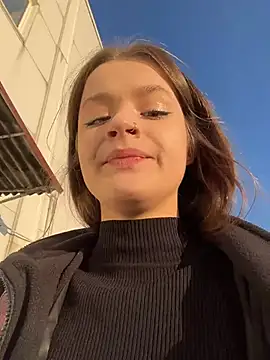 KittyQueeny online show from October 2, 2025, 2:13 pm