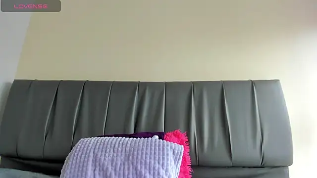 iisabella noa online show from March 19, 2026, 12:20 pm