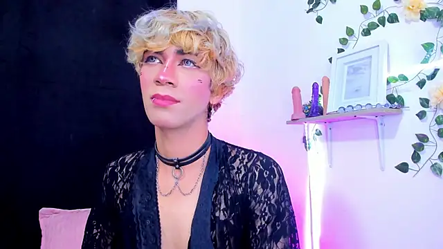 Cooperrosscute233 online show from October 26, 2025, 4:35 pm