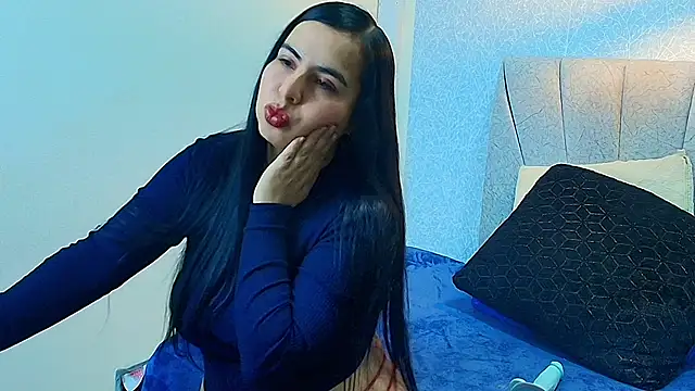 Aly Smith  online show from September 16, 2025, 11:44 am