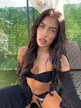 MystiqueXXX online show from July 16, 2026, 1:17 pm