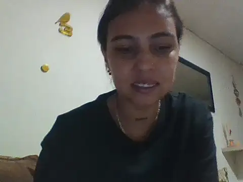 EmmaSplycer02 online show from April 1, 2026, 2:56 am