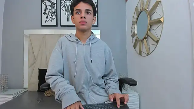 owen  johnson online show from September 19, 2025, 11:55 am