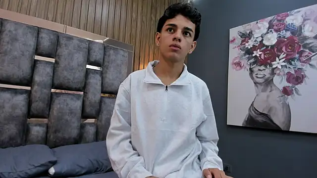 owen  johnson online show from October 25, 2025, 12:02 pm