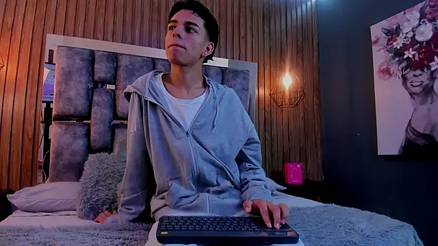 owen  johnson online show from November 14, 2025, 12:15 pm