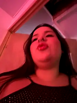 SamanthaDiamonds  online show from November 13, 2025, 12:31 am