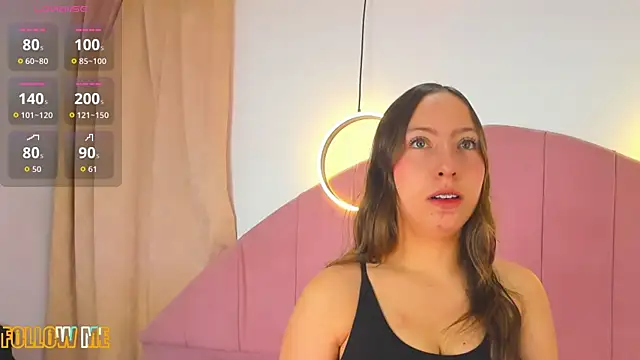 Snapshot of Tiara_19 chatting on November 11, 2025, 1:22 pm Tiara 19 online show from November 11, 2025, 1:22 pm