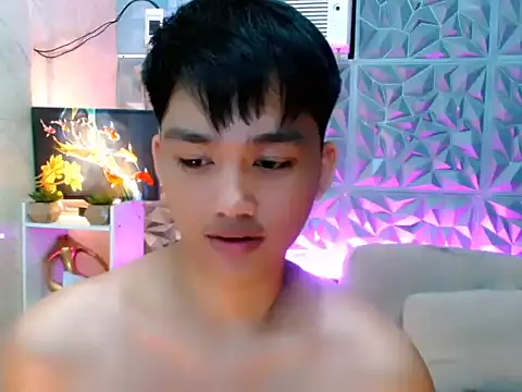 Snapshot of Mister_officer69 chatting on June 20, 2026, 1:14 pm Mister officer69 online show from June 20, 2026, 1:14 pm