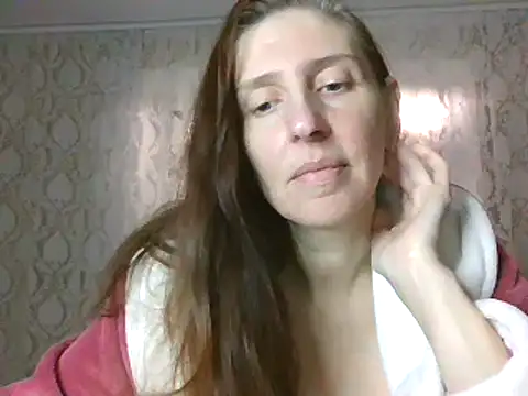 CandiCole online show from November 10, 2025, 5:06 am