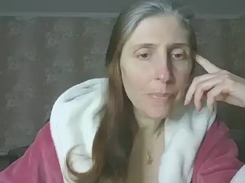 CandiCole online show from April 21, 2026, 12:22 pm